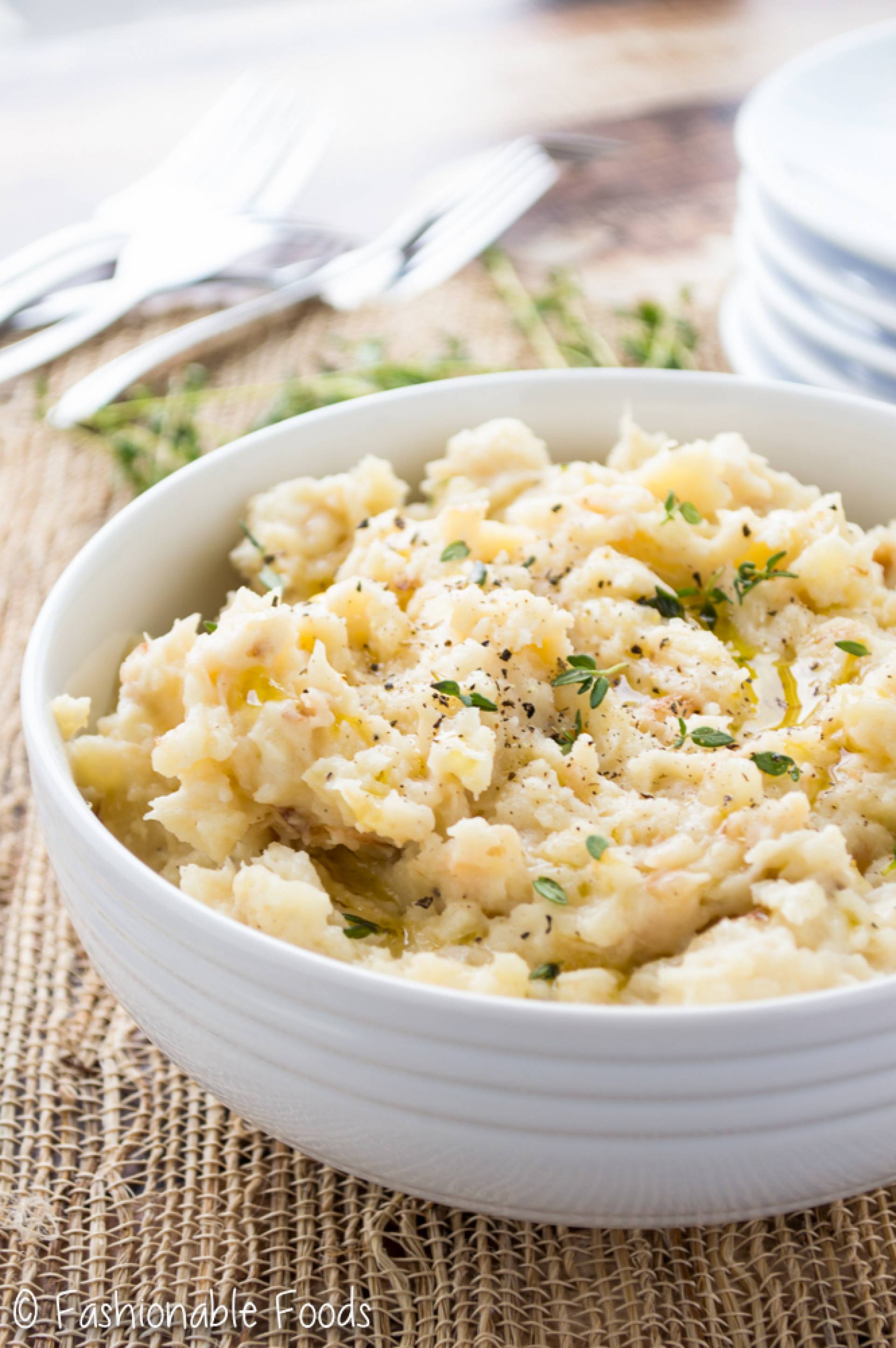 HOLIDAY Roasted Garlic Turnip Mash (Low Carb)