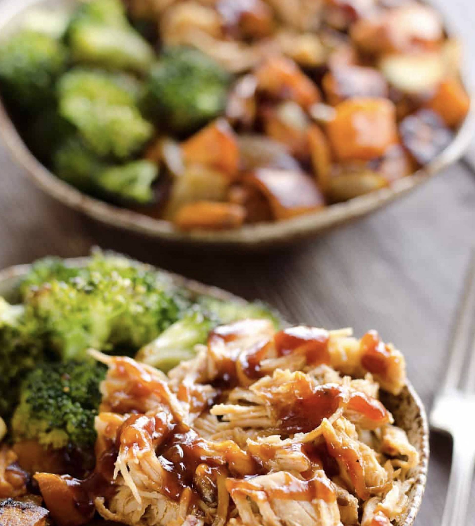 Smoked Pulled Chicken with House Broccoli (GL)