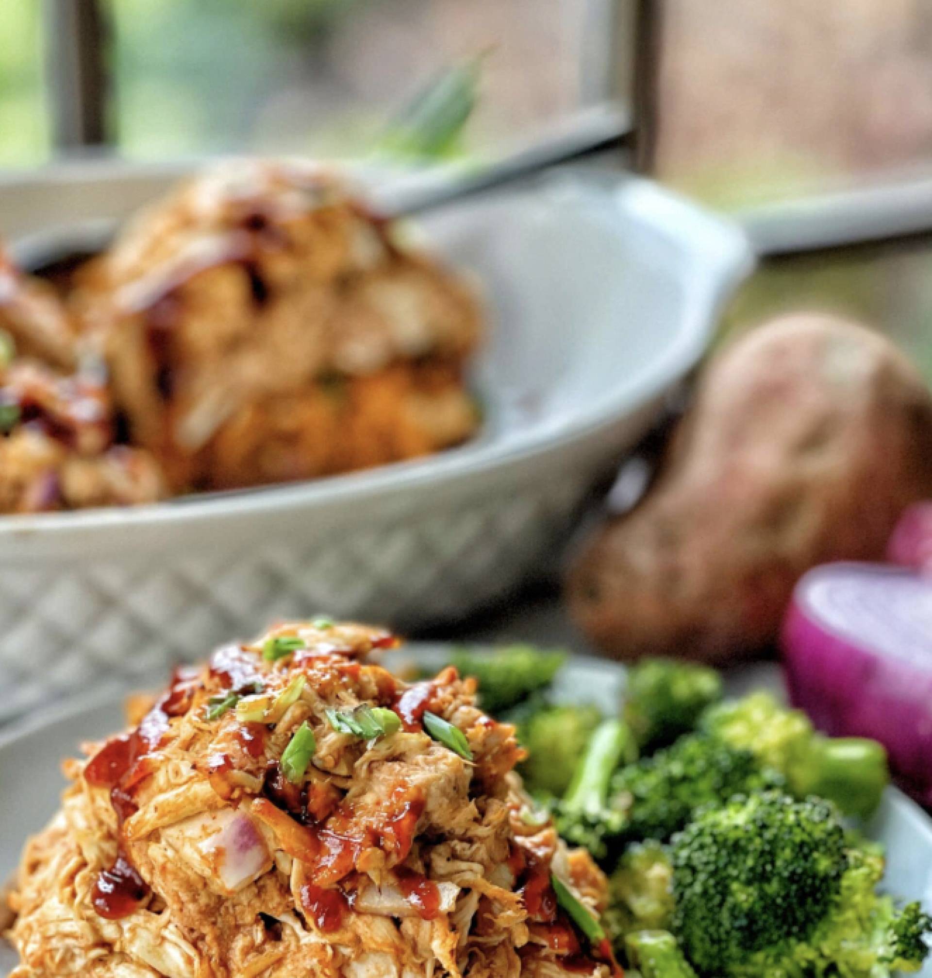 BBQ Chicken over Cauliflower Rice with Broccoli (GL)
