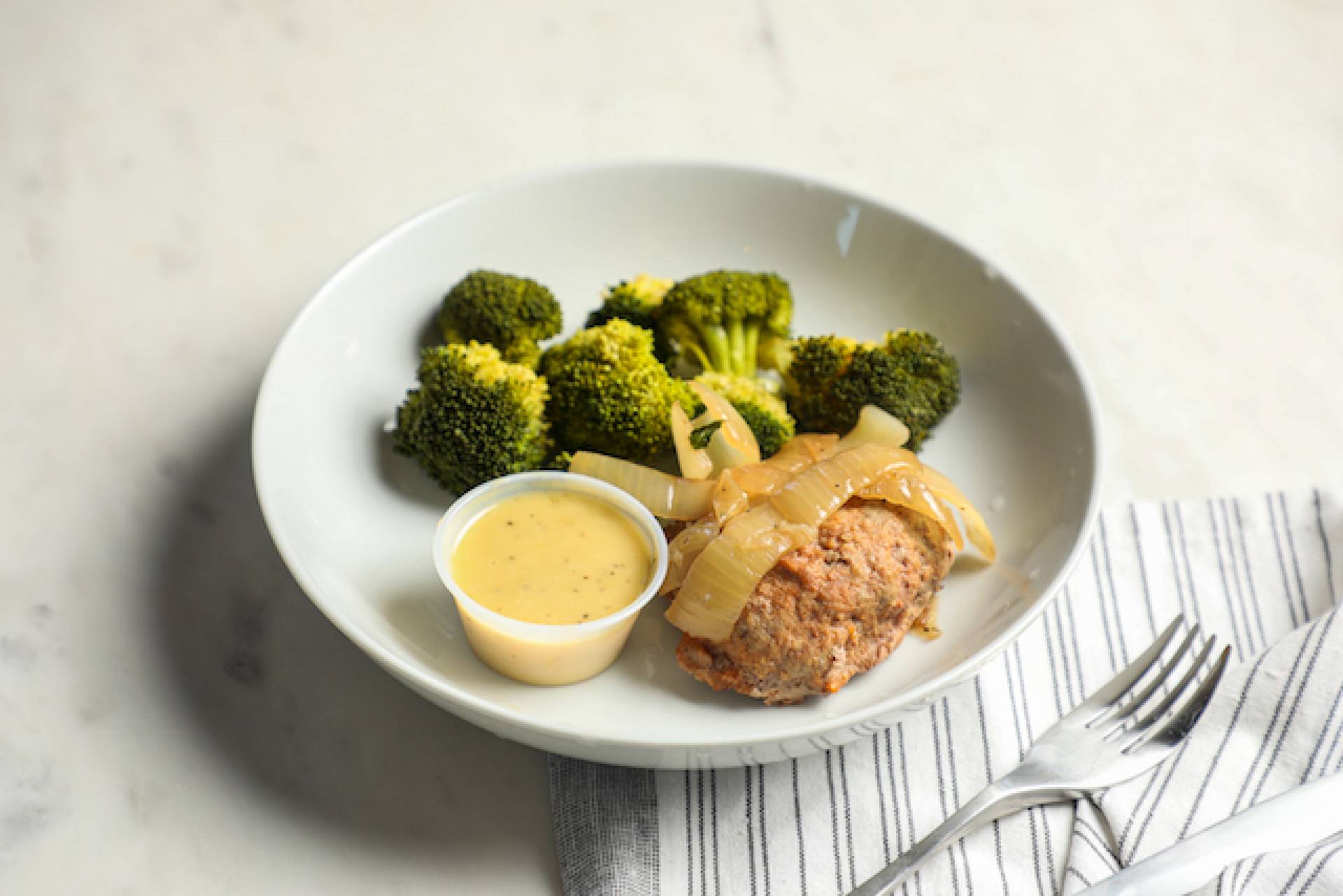 Naked Turkey Burger with Honey Mustard Dipping Sauce (Low Carb)